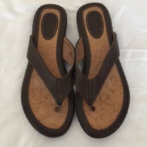 Born brown thong sandals Sz 7M